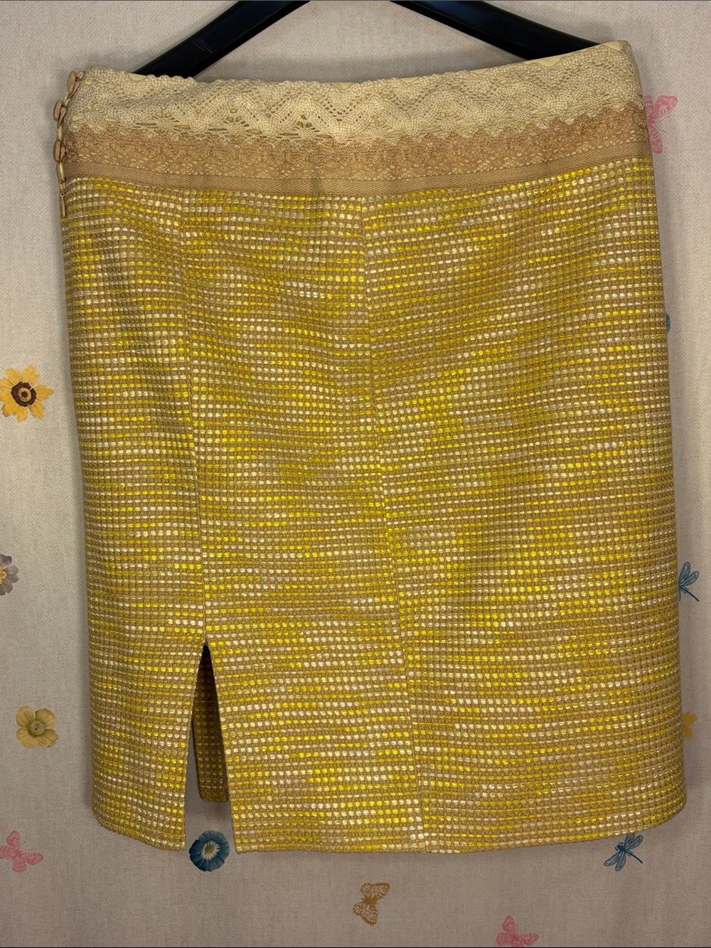 Nanette Lepore - Yellow Tweed Pencil Skirt with Cream Lace Waistband w/ Slits
